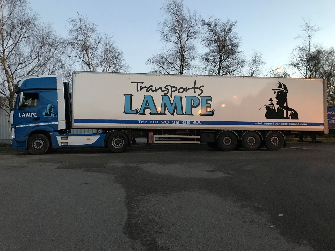 Fourgons des Transports LAMPE